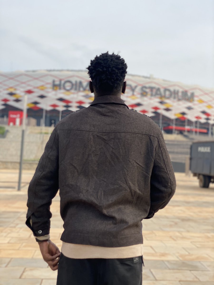 GodsonOcira's tweet image. Early morning check of the stadium. Security is on ground setting the tone as early as 8am.

What a derby this is gonna be.!!
@KitarafcHoima @BuhimbaF @UPL @fufatv1 

#BunyoroDerby
#KITBUH
#upl