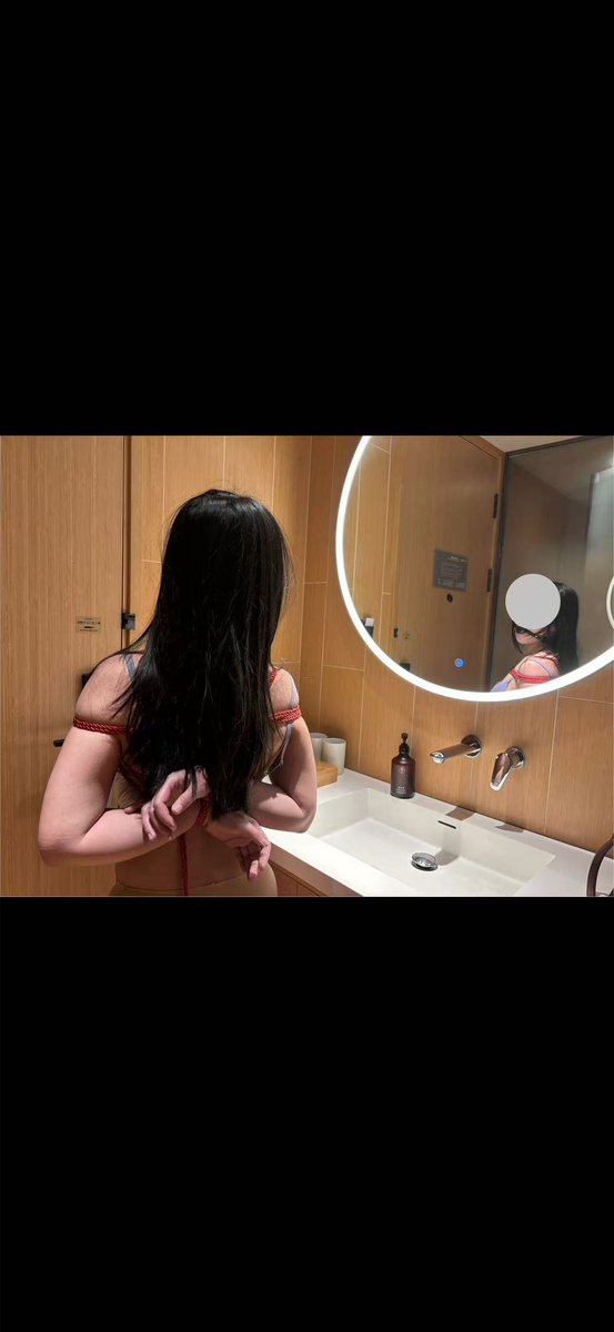 khalid023023's tweet photo. 对镜贴花黄 #捆绑 #bdsm #丝袜 https://t.co/CdDXuJaJWw