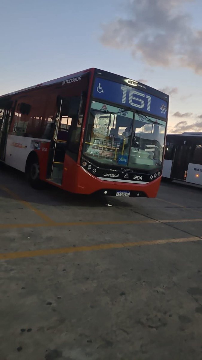 BondisATR's tweet photo. Nuevos 1204 y 1205 de la #Linea161 https://t.co/opmC4YHGZh