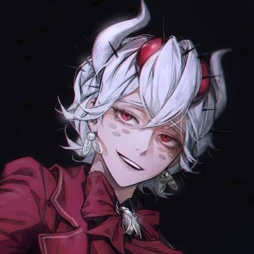 >   🪰: Hola, hola, queridas mías. Lamento no haberme reportado en estos tiempos, últimamente anduve desaparecida pero, de pronto he vuelto para decirles que estoy pensando en cambiarme de personaje pero hay dos: quedarme con la misma o ser Ryōko Sukuna (Sukuna fem)