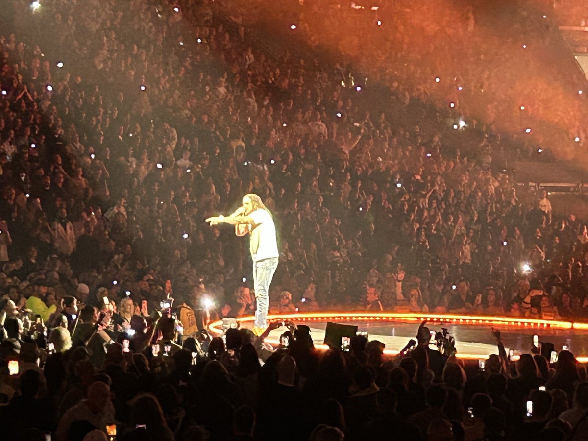 popop_steve's tweet photo. @OriginalRocka What a night https://t.co/HzeXSRDj6Y
