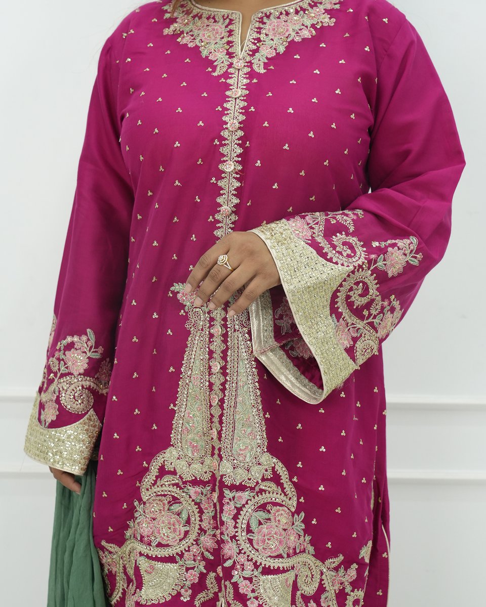 LadiesSpaceBD's tweet image. LS SHOP এর প্রিমিয়াম সালোয়ার কামিজ, যা মেগেন্টা এবং সোনালী এমব্রয়ডারির দুর্দান্ত মিশ্রণ।
এখনই অর্ডার করতে ইনবক্স করুন।
 হটলাইন: 01971-464933
#LSSHOP #SalwarKameez #PremiumCollection #LadiesFashionBD