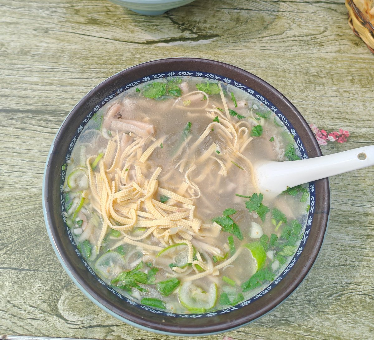 进屋居士 tweet media