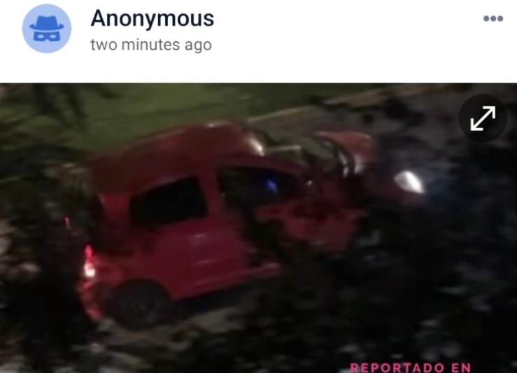 MoeMonsalve's tweet photo. Por Providencia y Ñuñoa pasó un auto rojo "disparando" cerca de varios edificios. Por el ruido, el arma debió ser de fantasía. Quieren aumentar la sensación de inseguridad de forma artificial. Por suerte, alguien subió fotos del auto a SOSAFE.
#tongo #rojasvade #kast https://t.co/SgQDkF0knm