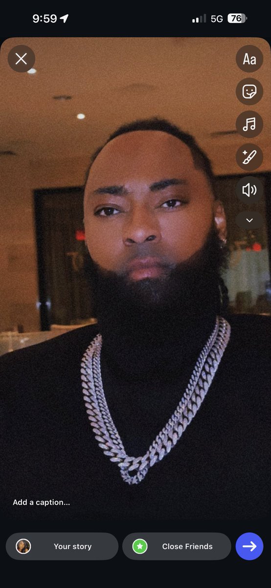 JonesLtmb's tweet photo. I’m outside foreal😎 https://t.co/pw1RYTCM0K