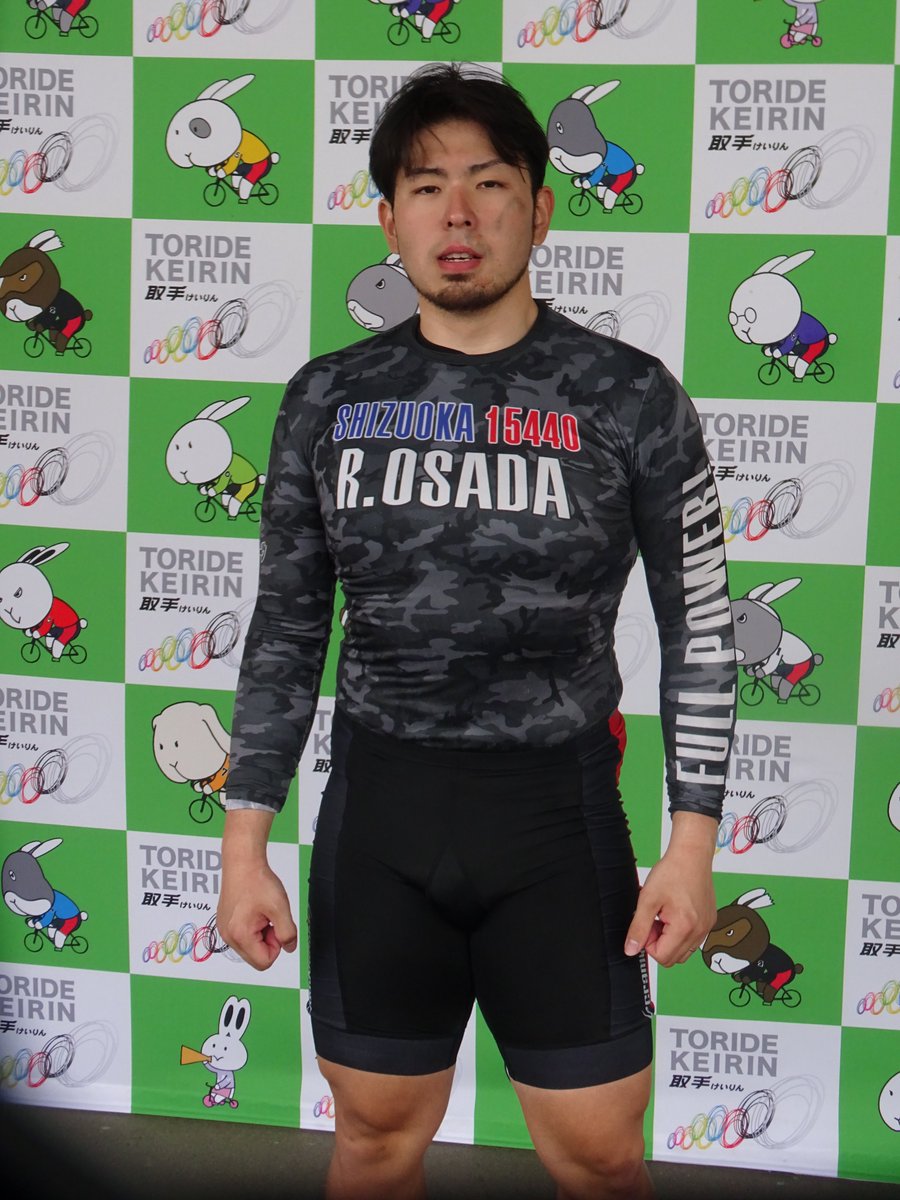 daily_keirinya's tweet photo. 【 #取手競輪 】ＧⅢ・ #第１回ワールドサイクリスト支援競輪 

２日目９Ｒは #長田龍拳 ー #渡辺雅也 で３、１着。急逝した盟友・ #阿部俊 さんに捧げる２次予選突破となりました。
渡辺「アイツの好きなレースができたと思う」。

#長田龍拳 #渡辺雅也 https://t.co/82NSTYiavU