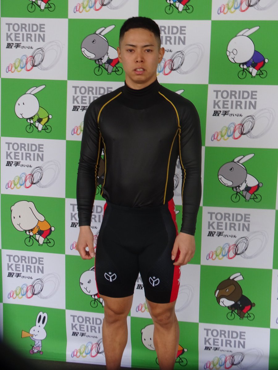 【 #取手競輪 】ＧⅢ・ #第１回ワールドサイクリスト支援競輪 

２日目９Ｒは #長田龍拳 ー #渡辺雅也 で３、１着。急逝した盟友・ #阿部俊 さんに捧げる２次予選突破となりました。
渡辺「アイツの好きなレースができたと思う」。

#長田龍拳 #渡辺雅也