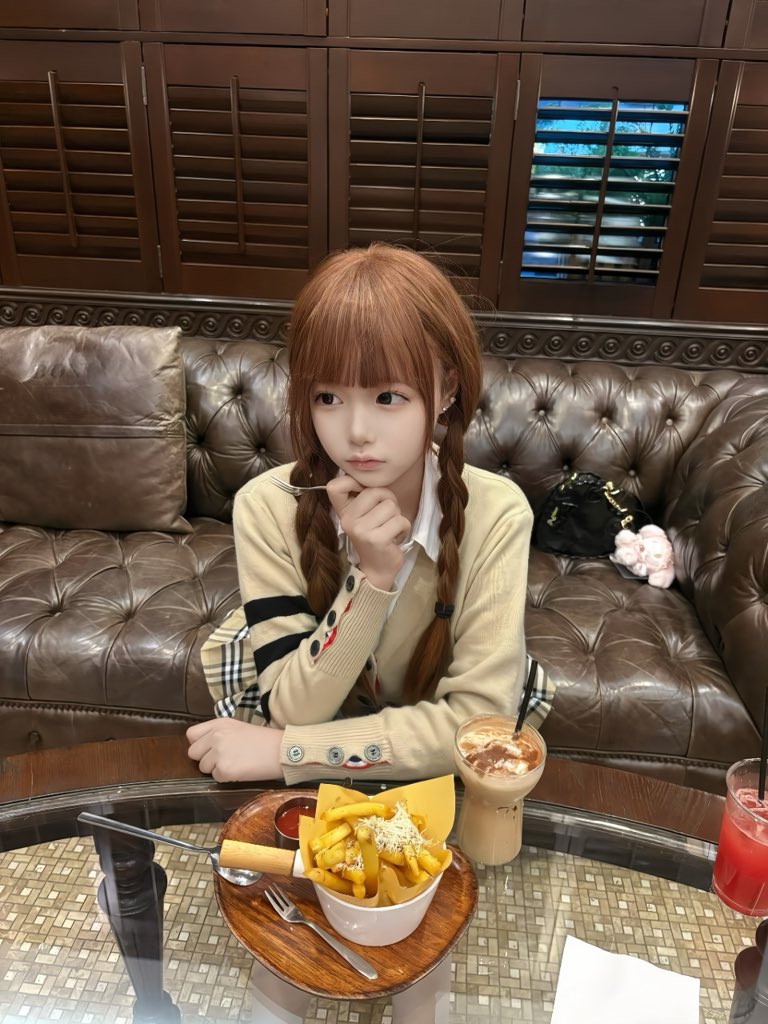 梦露5年全国一二线学生Cos网红模特经纪🦋 tweet media