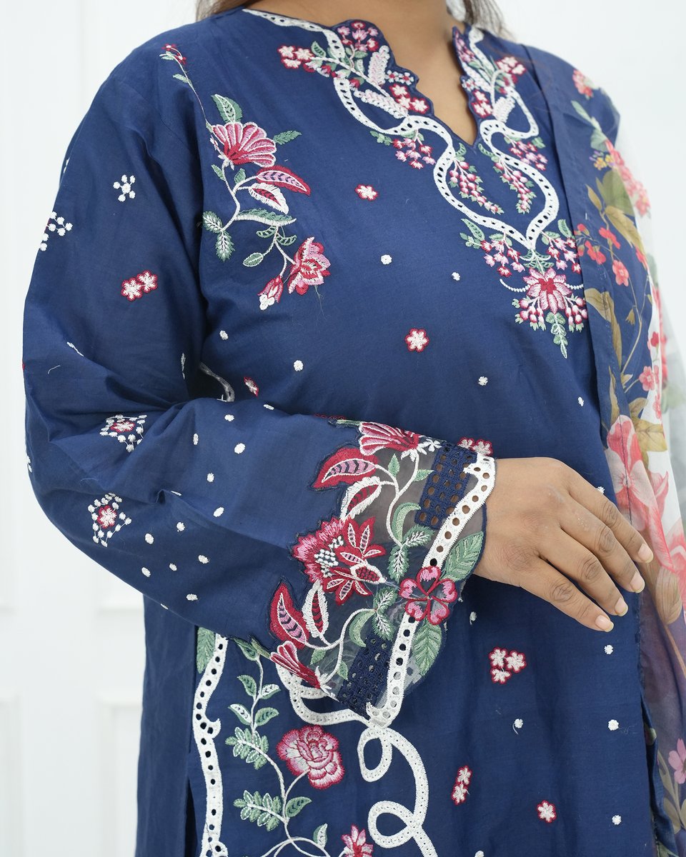 LadiesSpaceBD's tweet image. LS SHOP নিয়ে এলো প্রিমিয়াম সালোয়ার কামিজ, নেভি ব্লু ও লাল শেডে এক মনোরম ডিজাইন।
এখনই অর্ডার করতে ইনবক্স করুন।
 হটলাইন: 01971-464933
#LSSHOP #SalwarKameez #PremiumCollection #LadiesFashionBD