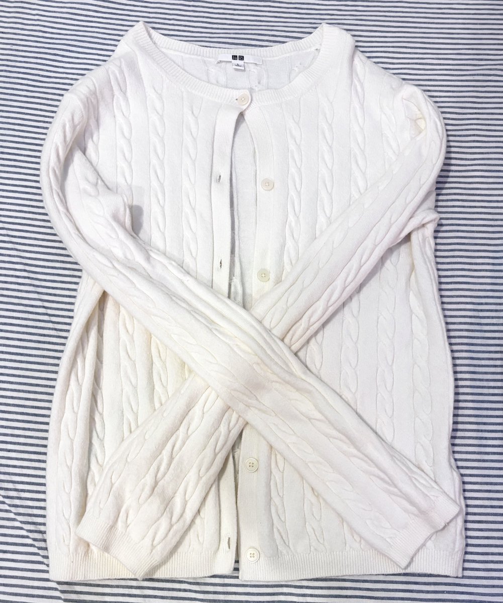 aprlfullday's tweet photo. ♡ ส่งต่อ uniqlo  ♡ 
- white cardigan size L
- 360 b. รวมส่ง
- ซักรอบเดียว ยังไม่เคยใส่ไปข้างนอก
#ส่งต่อเสื้อผ้ามือ2 #ส่งต่อเสื้อผ้ามือสอง #ส่งต่อเสื้อผ้า #ส่งต่อuniqlo https://t.co/s02TAFCRfT