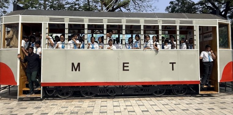 CPS-world tweet media