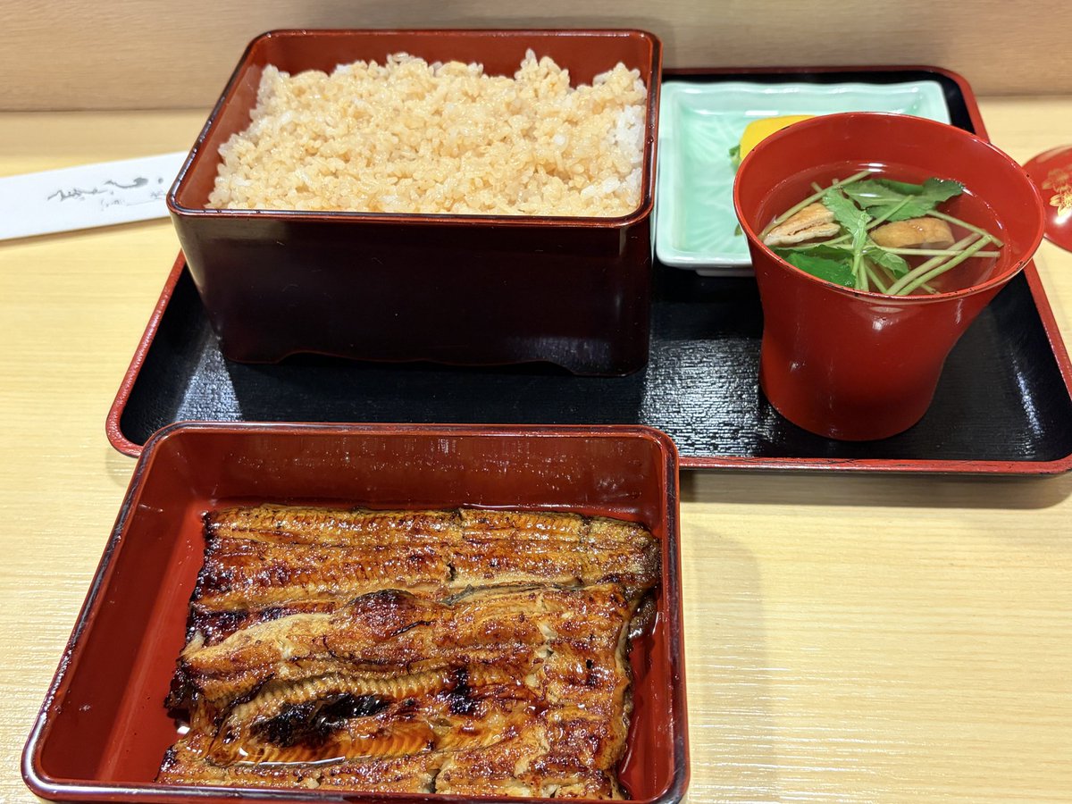 hiij2010's tweet photo. 水戸駅北口割烹うなぎ川桝で鰻重! ご飯と別重だがご飯の中にも鰻!#蝗活 https://t.co/TwczFEmM41