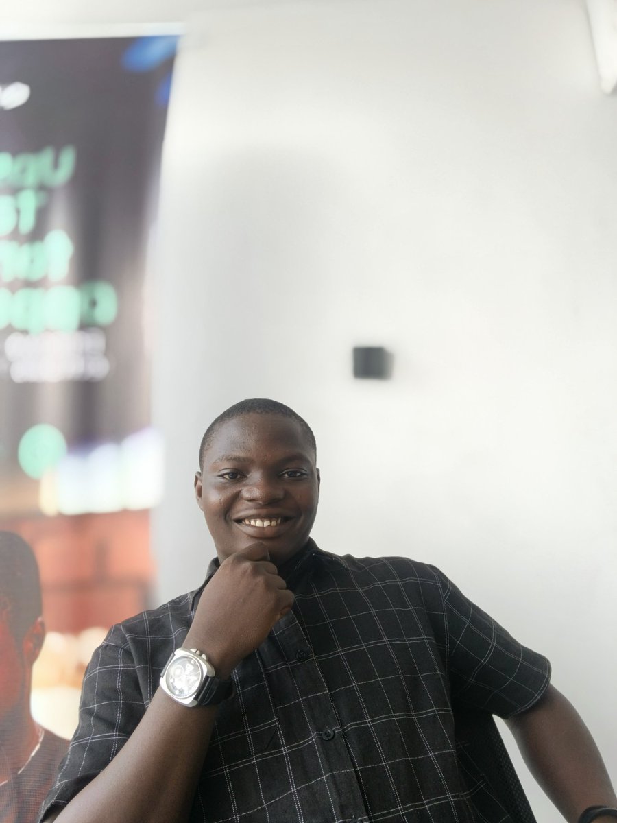 Adeola Lasisi tweet media