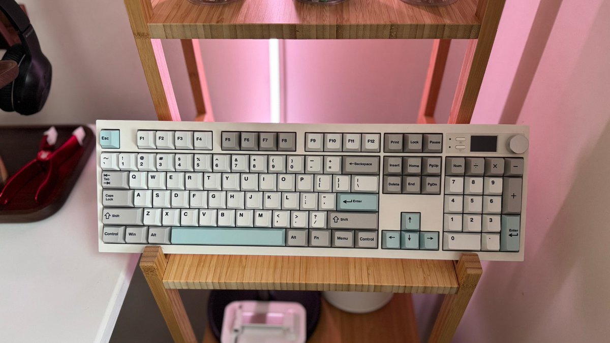 • nanou • tweet media