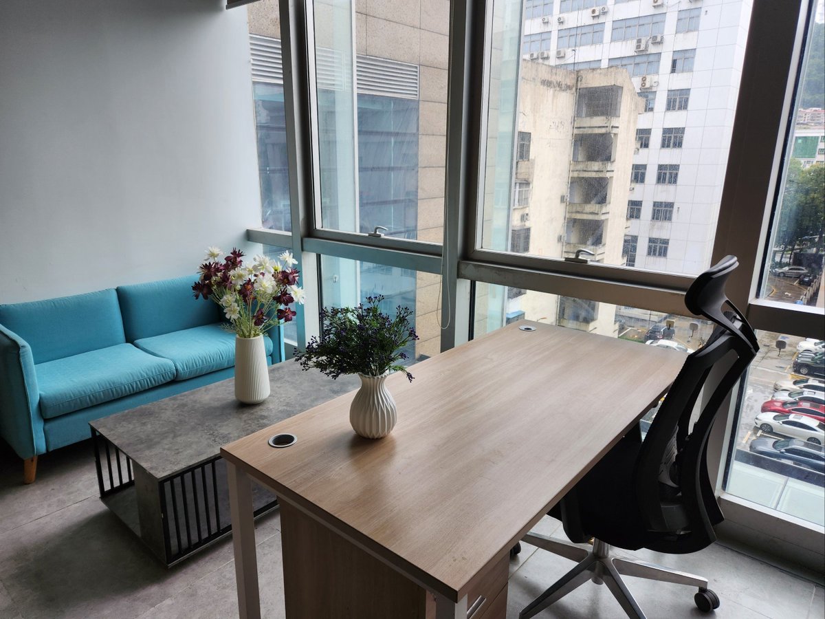 Native One tweet media