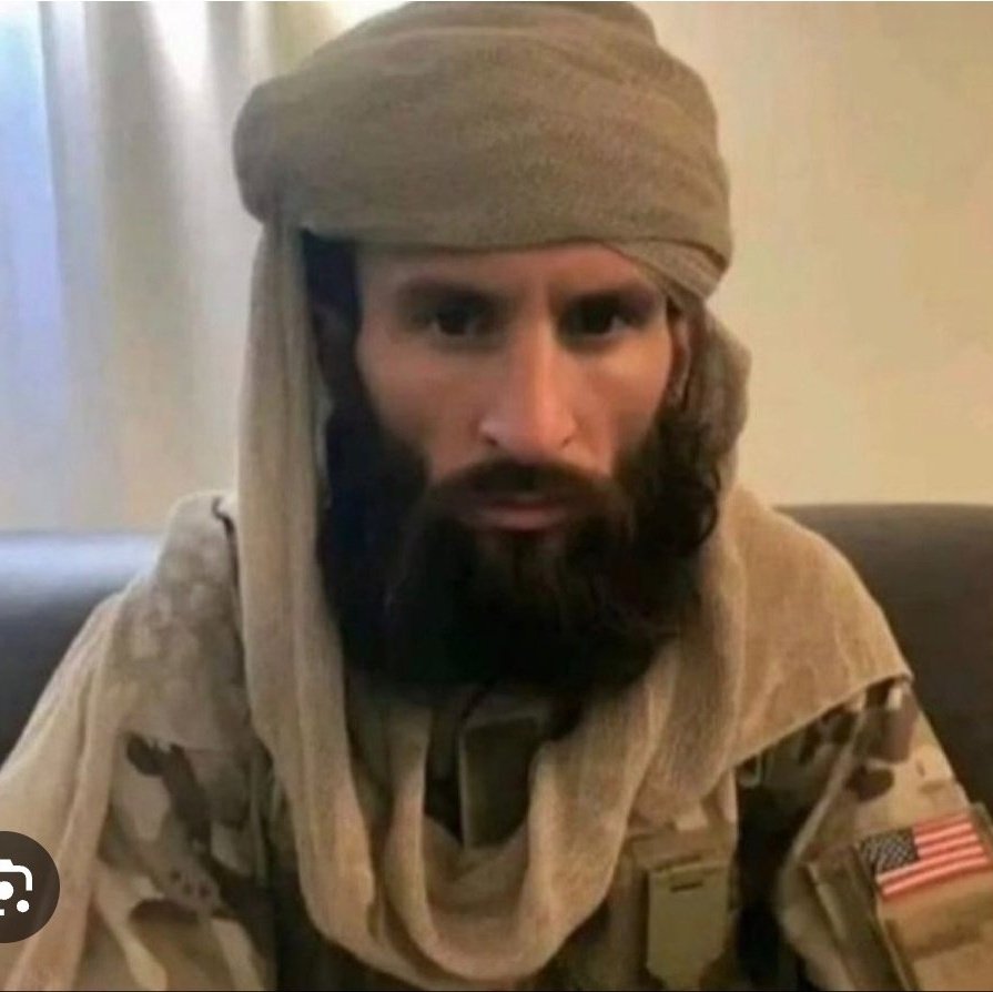 Ella me llama tweet media