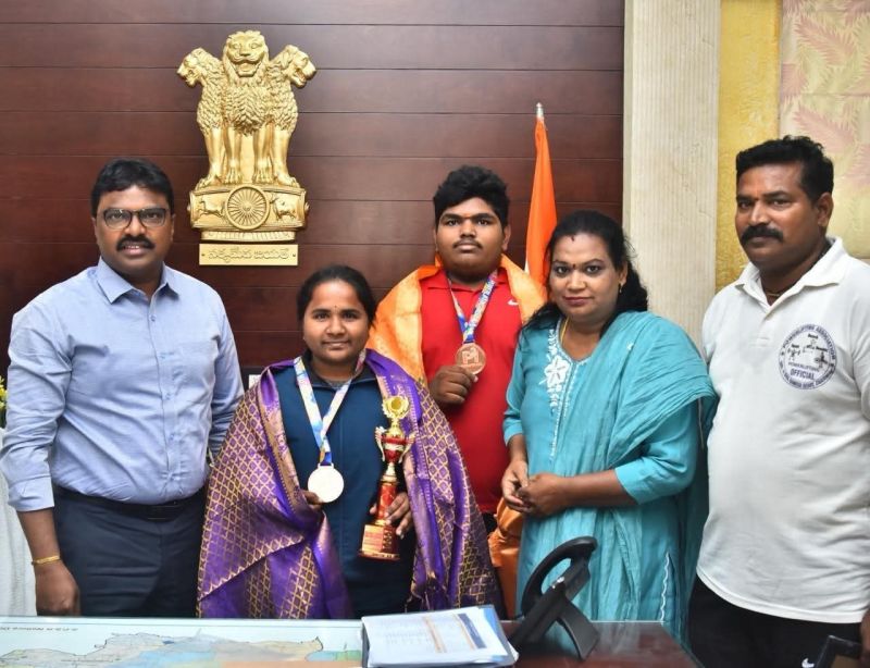 pace_its's tweet photo. Proud moment for PACE ITS!
Our student Ms. M. Kavya won 🥉 in the 57 kg category at the South India Powerlifting Championship 2025–26 in Bengaluru, bringing laurels to PACE ITS &amp; Prakasam District.
Appreciated by District Collector Mr. P. Rajababu.
#PACEITS #Powerlifting https://t.co/N9Wy3ZoIVv