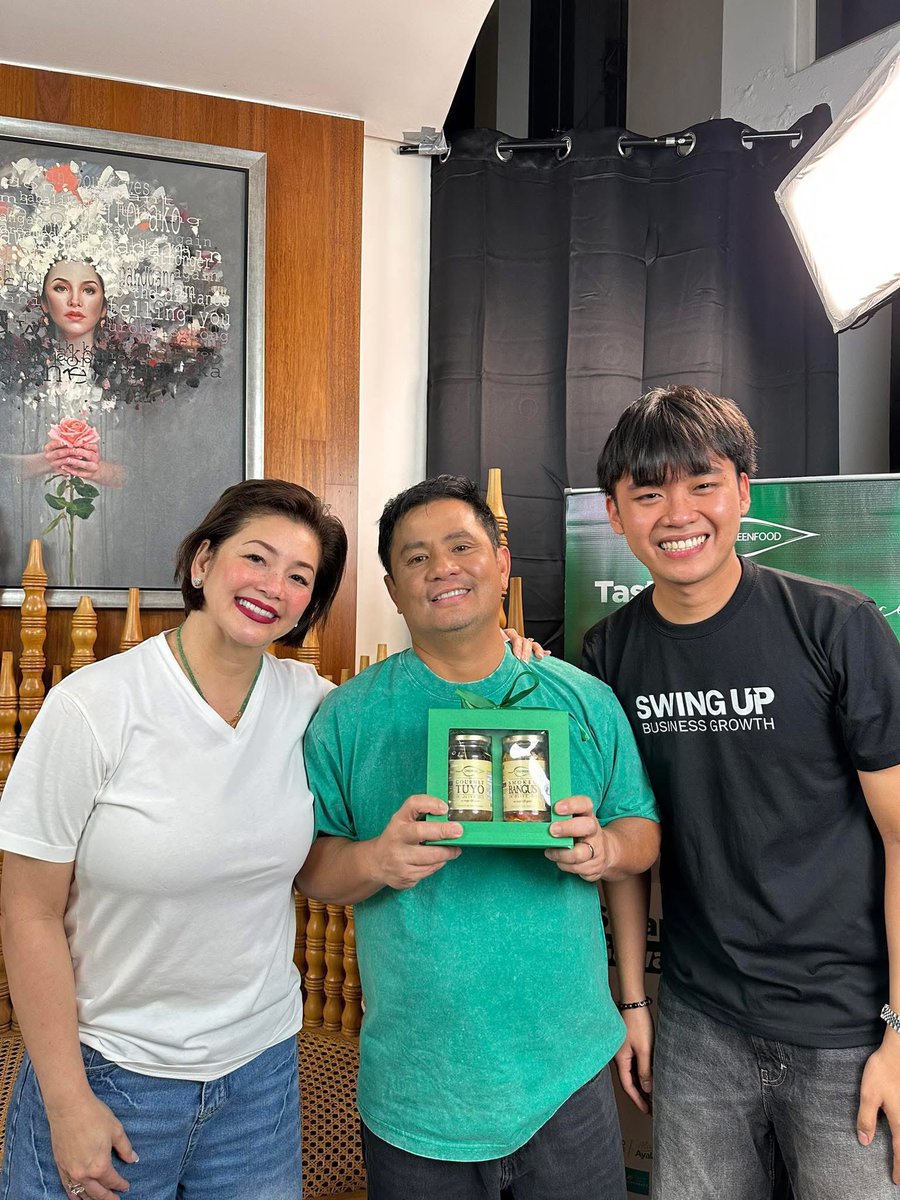 First Live 
⁣
6-FIGURE SALES AGAD in just 3 HOURS. 😮‍💨⁣
⁣
As in within 3 hours lang:⁣
⁣
✅ 6-digit benta agad⁣
✅ Peak 3K concurrent viewers⁣
✅ 1M+ engagement⁣

Congrats Greenfood Fam 💚