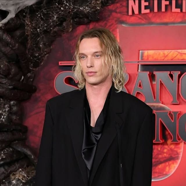 ᴊᴀᴍɪᴇ ᴄᴀᴍᴘʙᴇʟʟ ʙᴏᴡᴇʀ ᴀʀᴄʜɪᴠᴇ. tweet media