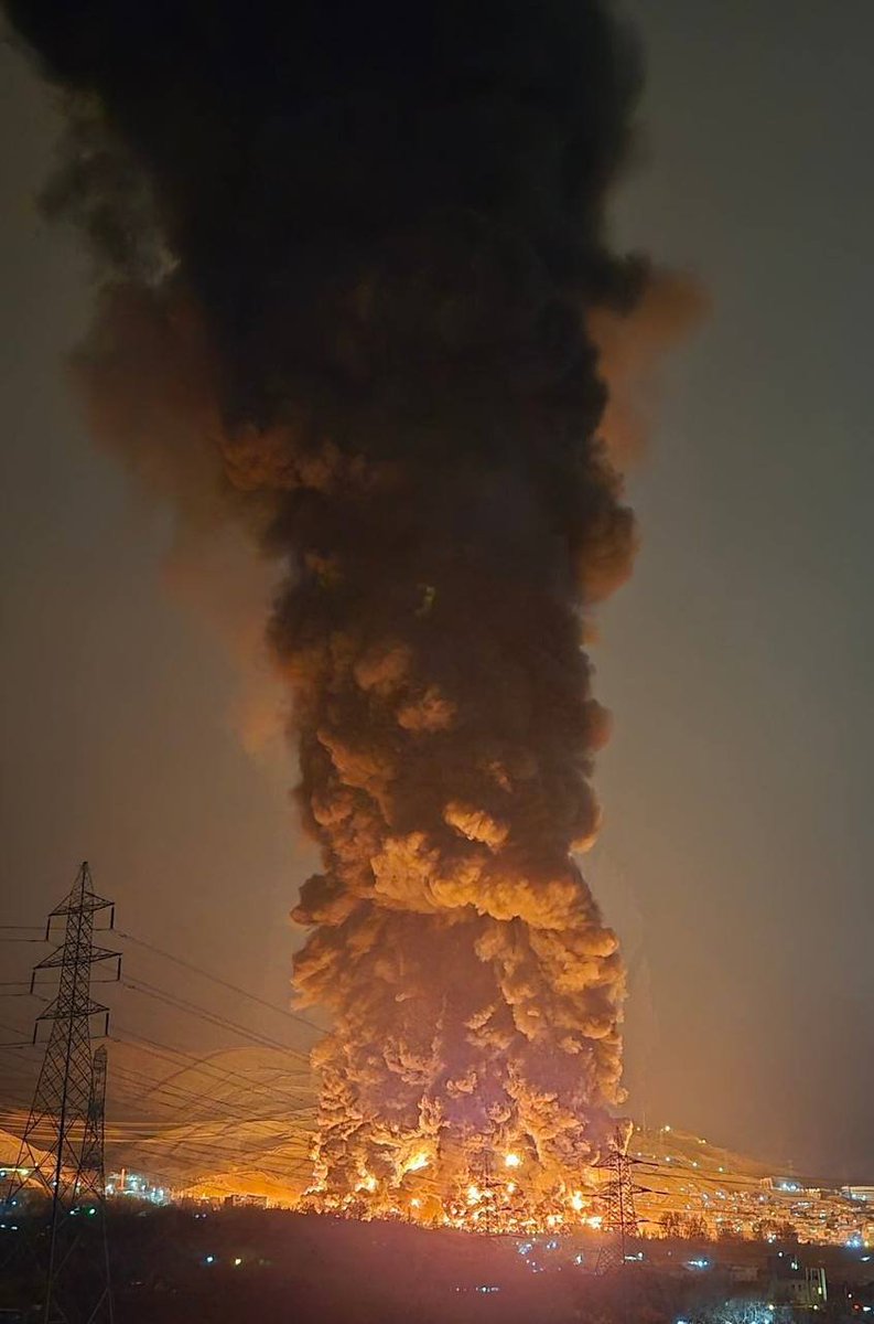 fear_wisdom's tweet image. Battle cry against fortified cities.....#EndTimeSigns