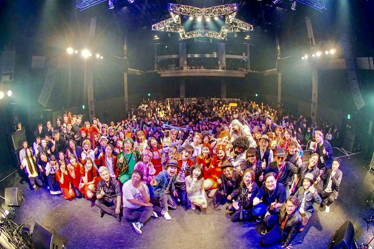 バンド名が秀逸👍

3/8(日)開催
「第16回トリバンフェティバル」

1 Blind Carbon Copy 
2 Middle Gree Monster 
3 Dream☆Castle 
4 SEIKO fragrance 
5 雷飢魔II 
6 ROXY 
7 CHAOS 
8 X KOGURE 
9 米来CLUB 
10 gLove 
11 ダンセ★マンBAND 
12 LOTOS 
13 いとしのエリーズ

#トリバンフェスティバル