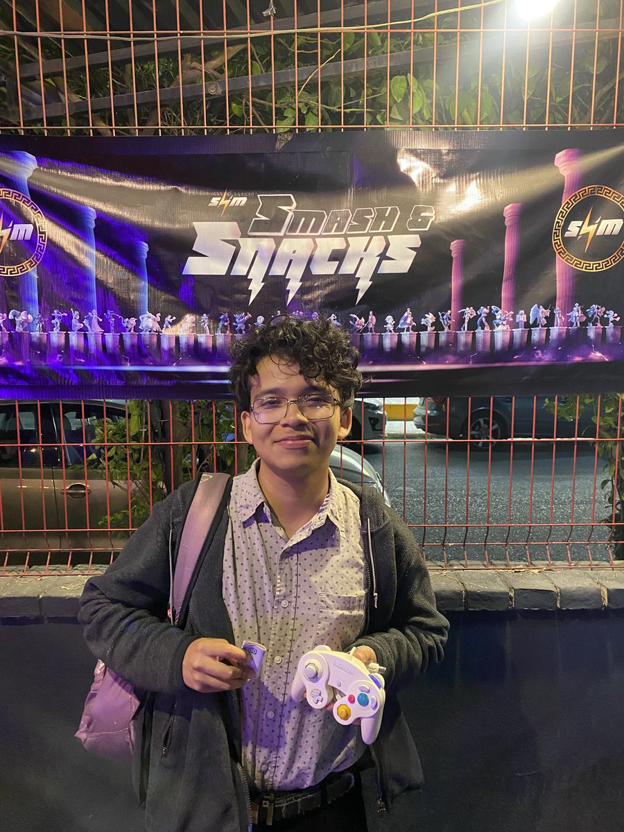 SHM Smash tweet media