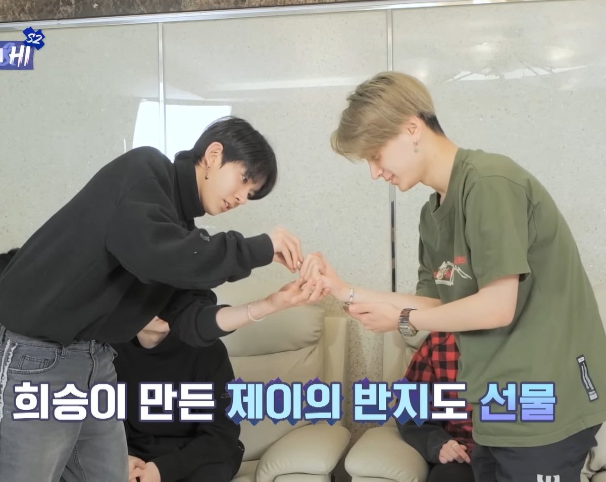 no context heejay tweet media
