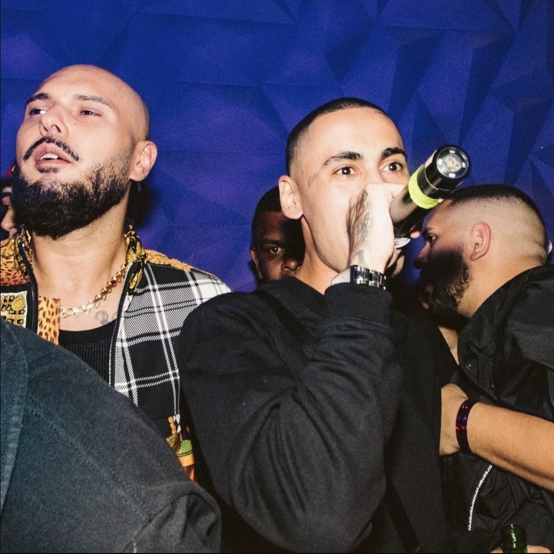 OUVE MUITO! tweet media