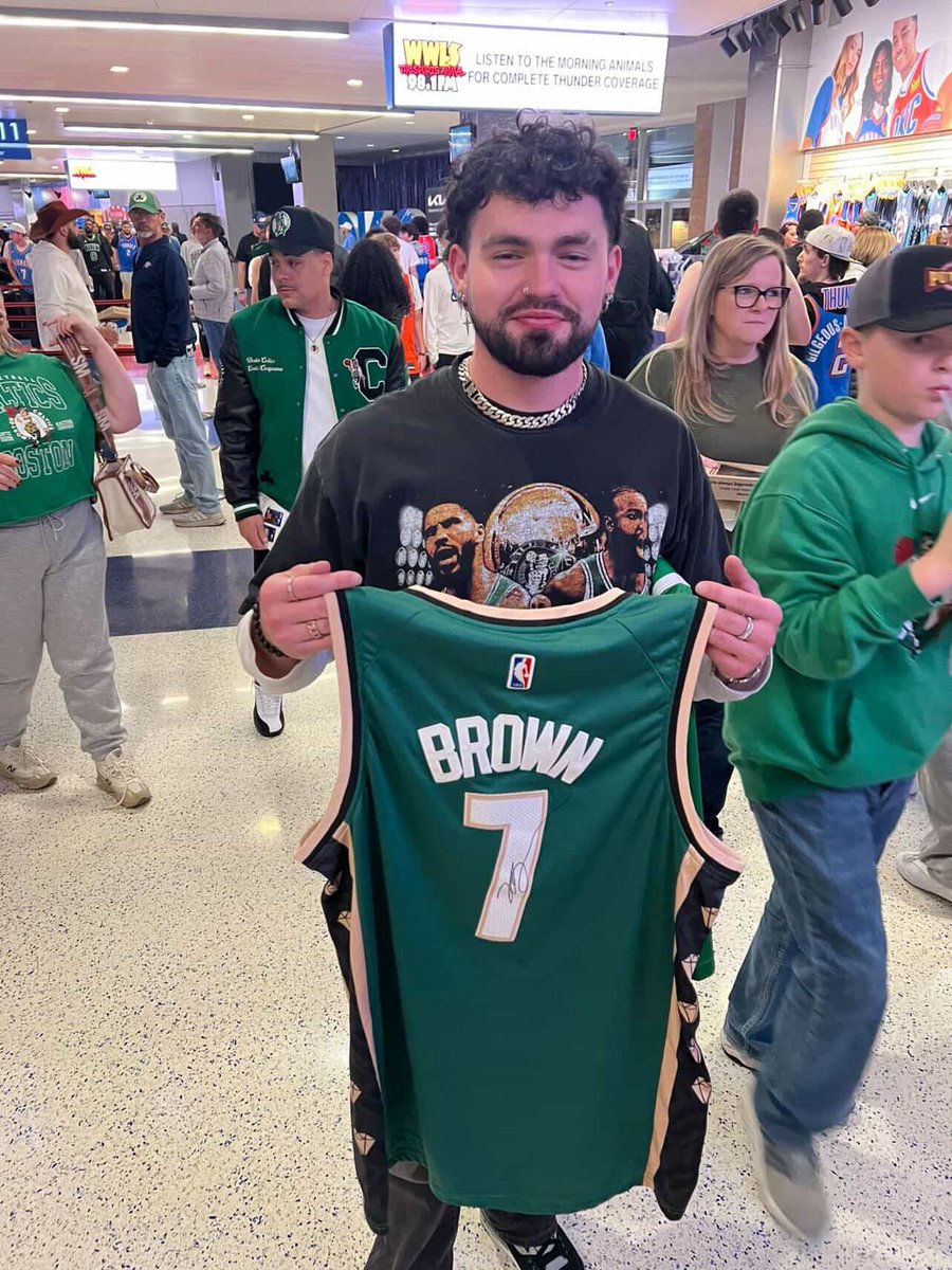 Daulton. tweet media