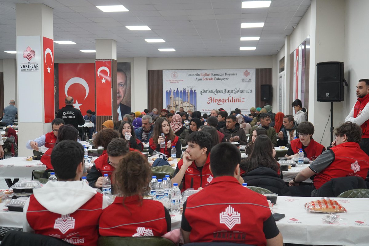 Gaziantep Ökkeşiye İmareti’nde vakıf sofrasında anlamlı buluşma 🌙

Bölge Müdürlüğümüz tarafından düzenlenen iftar programında Gaziantep Kolej Vakfı Özel Cemil Alevli Lisesi öğrencileri ve vatandaşlarımız aynı sofrada bir araya geldi.

Sosyal sorumluluk projesi kapsamında iftar