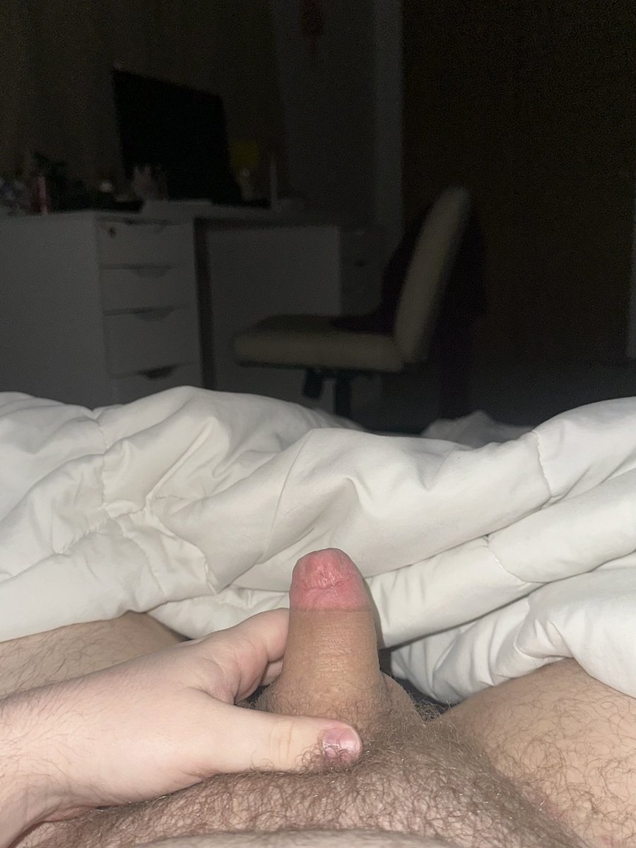 R 🦂🍌 tweet media