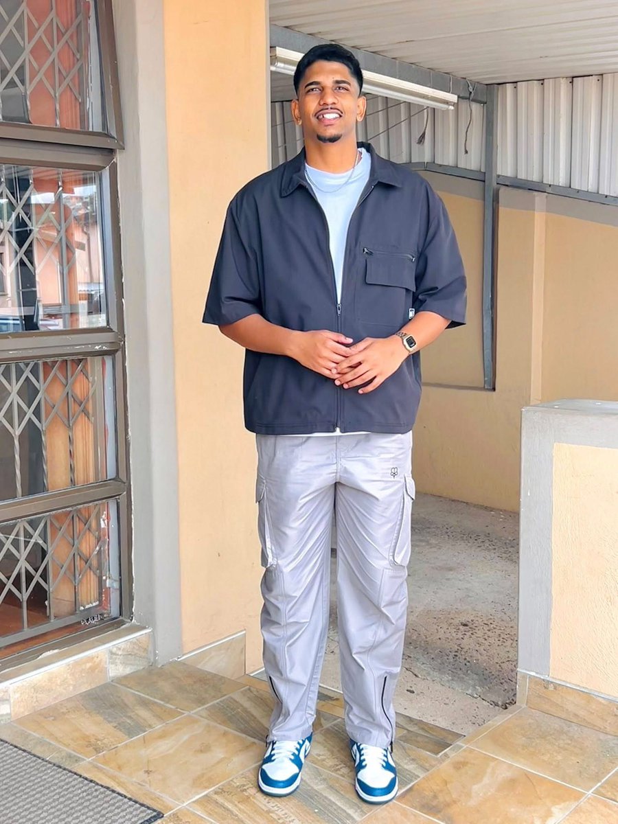 Am_Blujay's tweet photo. Keith Govender dies after Silverglen stabbing

Tragic news from Chatsworth: Keith Govender (22) has passed away after weeks in critical condition following a stabbing at a Silverglen pool lounge.

Govender suffered severe head injuries and remained in a coma while receiving care at RK Khan Hospital. His family confirmed that he developed an infection in ICU and did not survive.

A second victim was also injured during the altercation. The accused, Mahendra Ramandrah (46), had been granted bail on charges including attempted murder and assault with intent to cause grievous bodily harm.