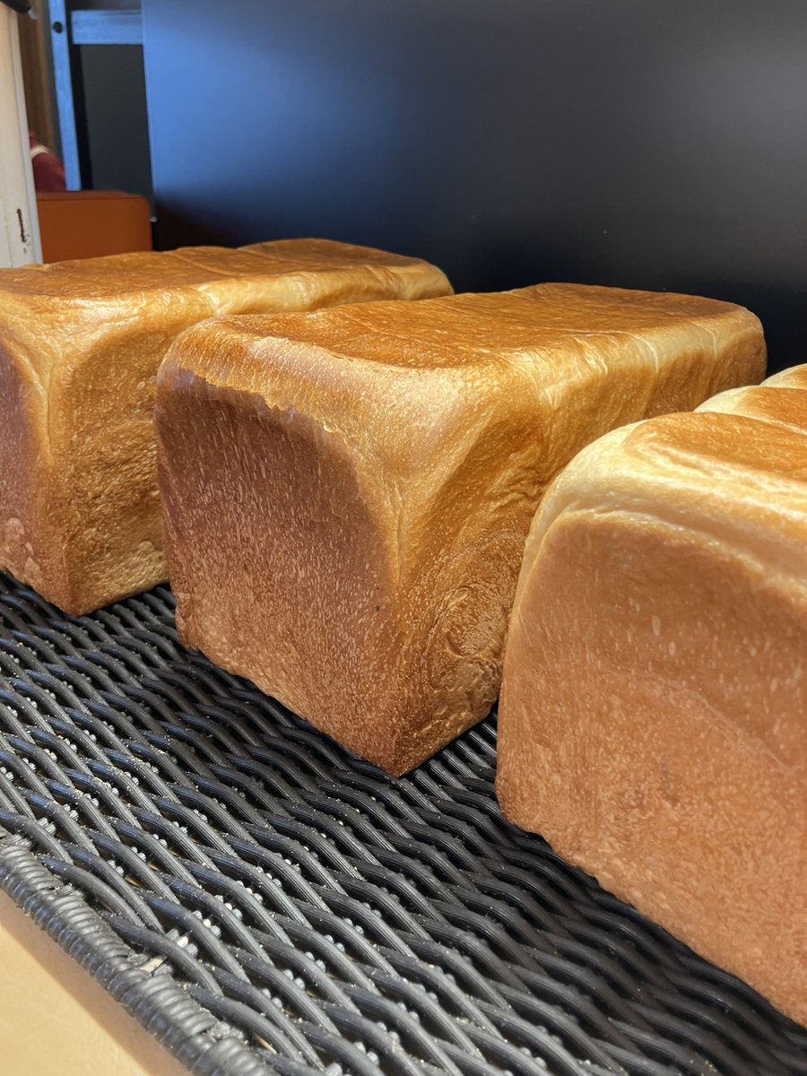 arc_bakery's tweet photo. arc bakeryで
一番売れてるパン、これです。

食パン🍞
毎日食べるなら、だいたいこれ。
#食パン #arcbakery #多摩区グルメ https://t.co/5aGgE8UQqg