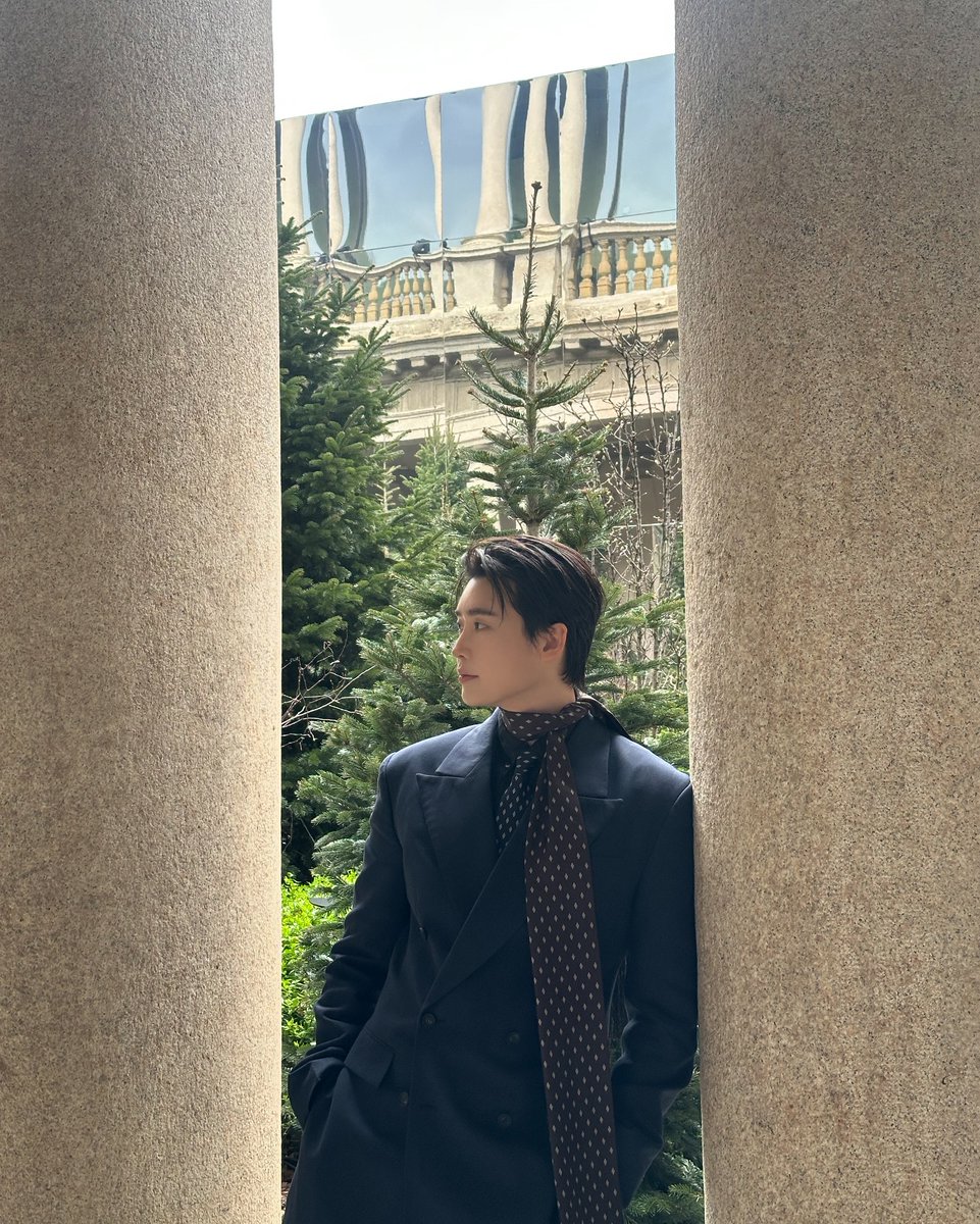 LeeJongSukWorld's tweet photo. 2026.03.13 #이종석 #LeeJongSuk Instagram Update3: 피렌체~~🌟 https://t.co/zHXajI8Kze