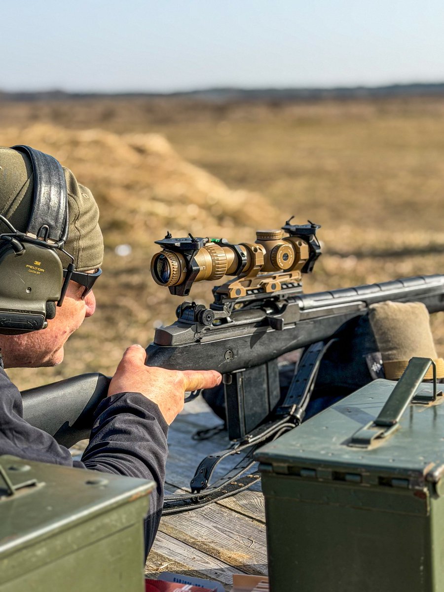 RedWinOptics's tweet photo. ✨ WHITEEAGLE 1-10X28 FFP
Precision redefined.
Clear sight, sharp shot.
#NewProduct #OpticsLife #Hunting #TacticalGear https://t.co/uKFdI4kHqi