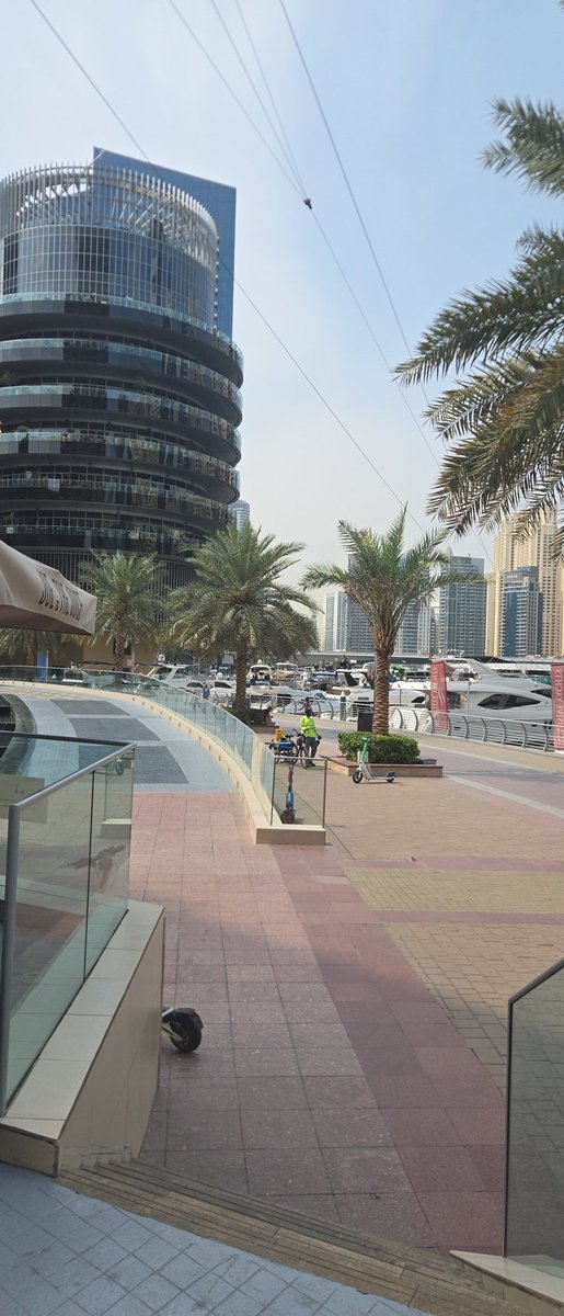 DxBdAd tweet media