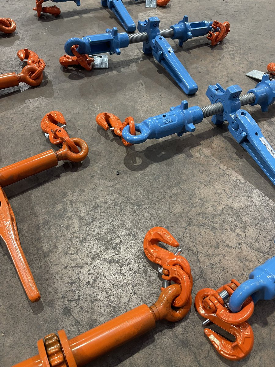 RSSMinworth's tweet image. Nice job this morning assembling #lashing assemblies for a local customers #transport fleet.  All certified to the correct standard using quality manufactures components #blackcountry #fors #safe #secure ⛓️