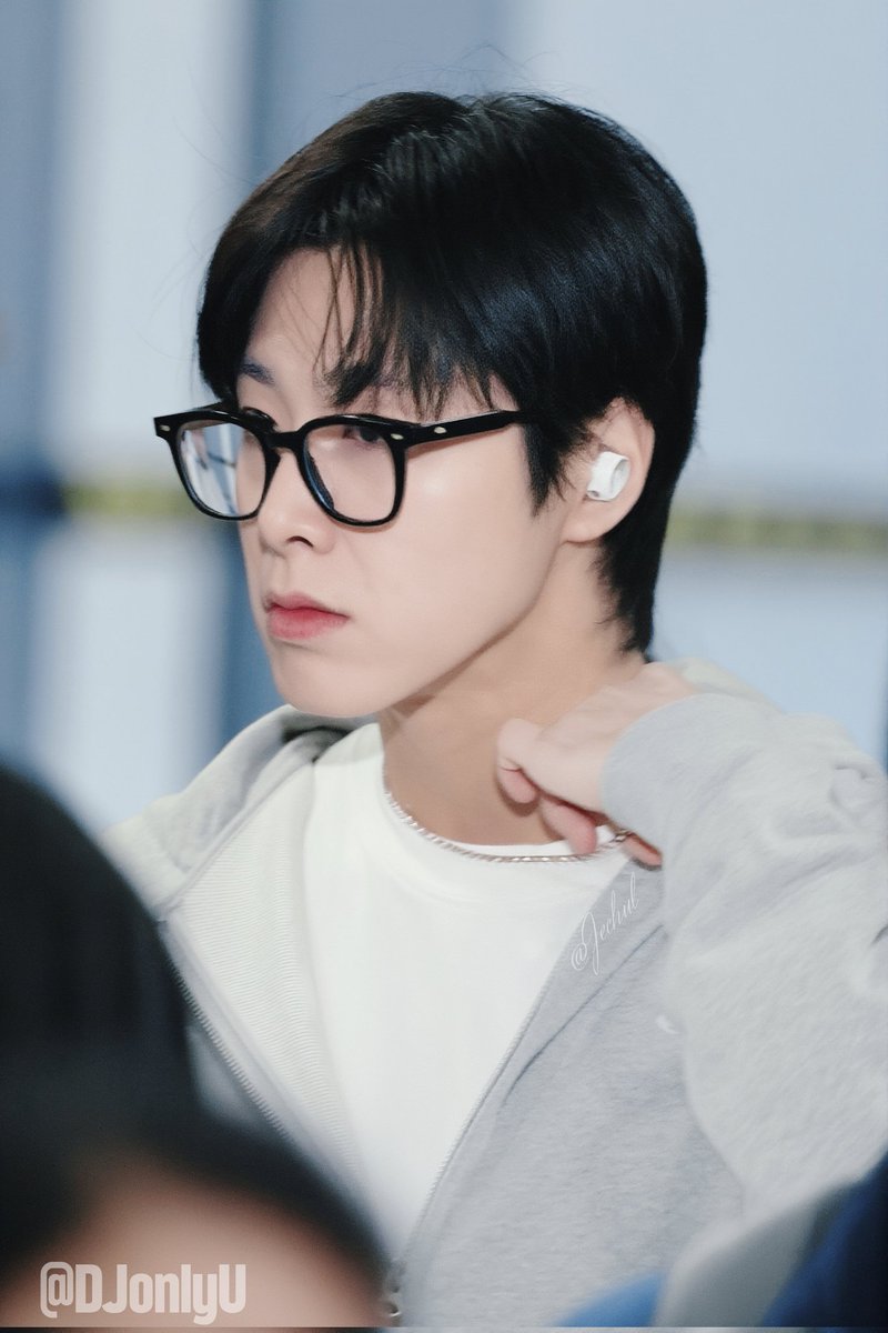 DJonlyU tweet media