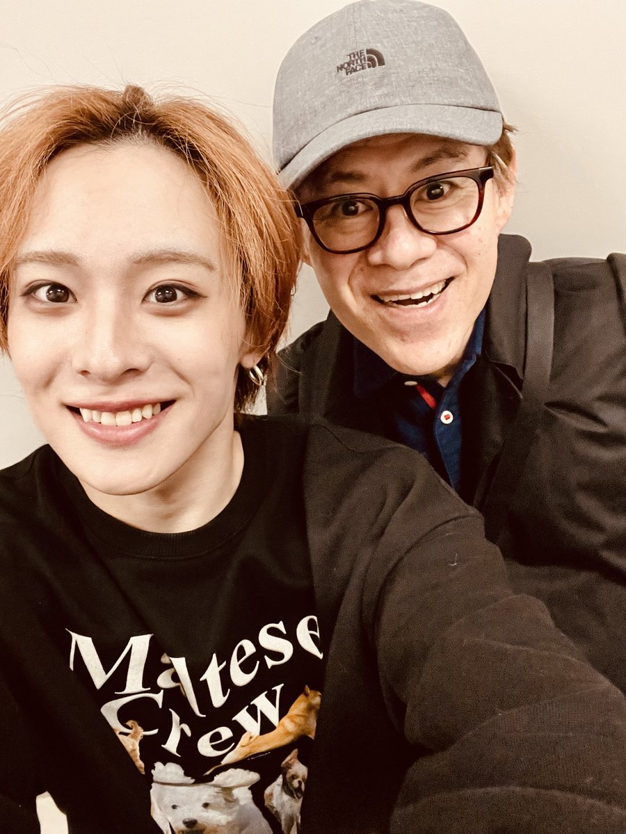 hiro__ohta's tweet photo. 久しぶりに観劇！

こういう作品大好きです
青春‼︎

明日､東京千穐楽みたいですので、僕のような青春から遠ざかった方（笑）だけじゃなく現役世代の方もぜひ観てほしいですね!
みんなとも久しぶりに会えて嬉しかったです!

#今牧輝琉 
#横山賀三 
#本田大河
#スキミュ
 
https://t.co/j9TWxLIatl https://t.co/gy4zflUVo1