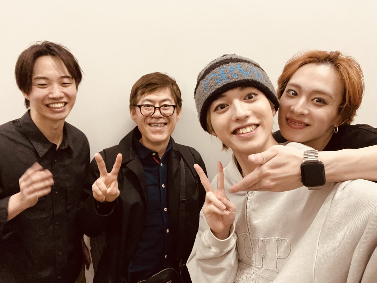 hiro__ohta's tweet photo. 久しぶりに観劇！

こういう作品大好きです
青春‼︎

明日､東京千穐楽みたいですので、僕のような青春から遠ざかった方（笑）だけじゃなく現役世代の方もぜひ観てほしいですね!
みんなとも久しぶりに会えて嬉しかったです!

#今牧輝琉 
#横山賀三 
#本田大河
#スキミュ
 
https://t.co/j9TWxLIatl https://t.co/gy4zflUVo1