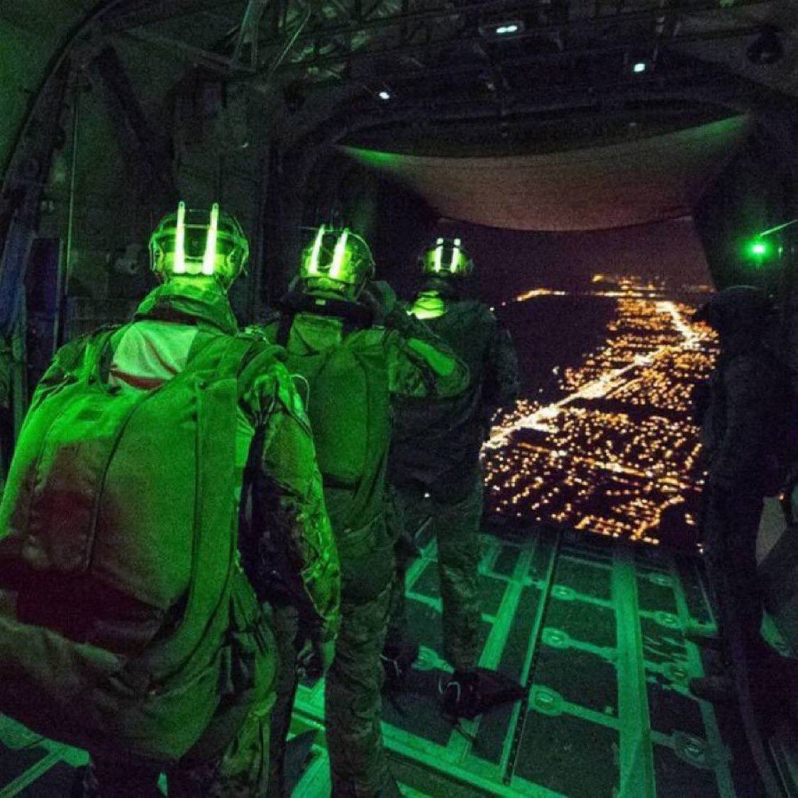 RealMelGibson1_'s tweet photo. MILITARY GREEN LIGHT ACTIVATED

SAVE THE CHILDREN 🇺🇸 https://t.co/nBbAHNhV1A