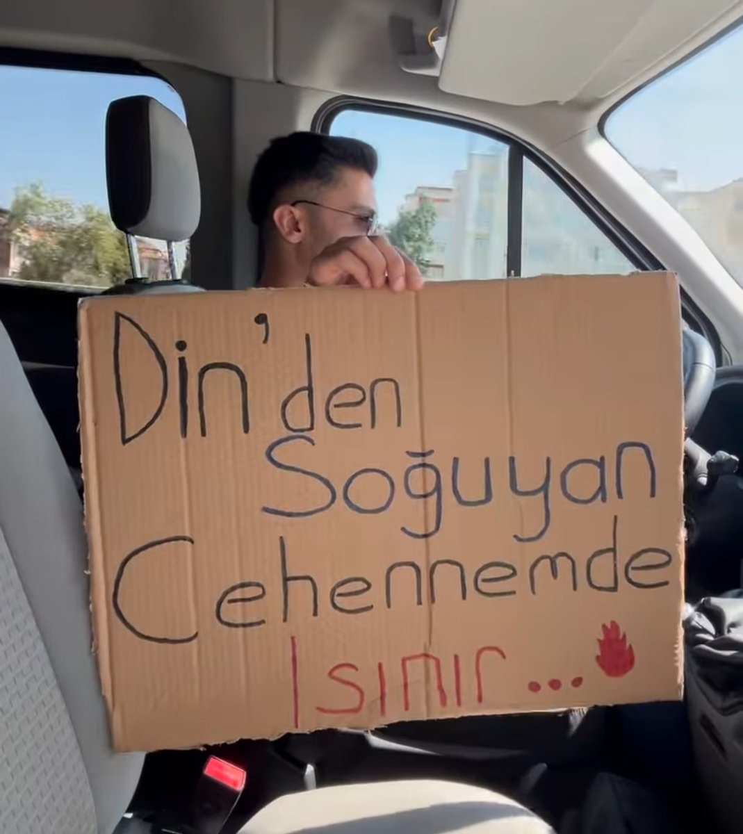 Ya İman edin ;

Ya da güme gidin 😎

Hayırlı Cumalar