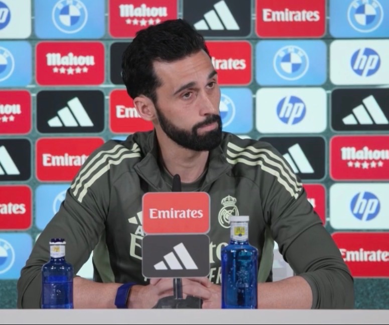 🗣️ Arbeloa: “Courtois or Casillas? I have played with some of the best goalkeepers in the world, they have come to be considered the best in history. But I haven't seen anyone like Courtois. There is no debate, he is surely the best goalkeeper in the history of Madrid. For me.”