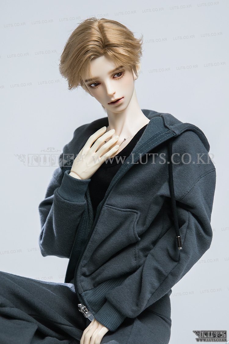 Lutsdoll * Another Place tweet media