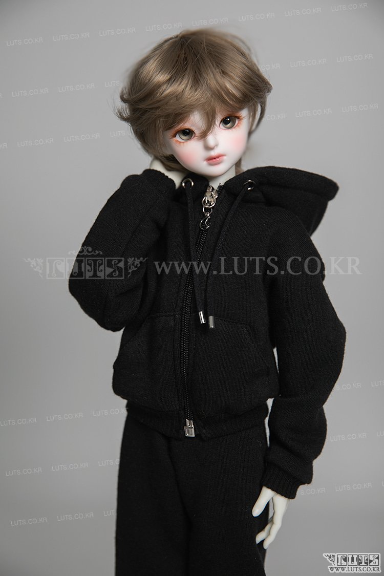 Lutsdoll * Another Place tweet media