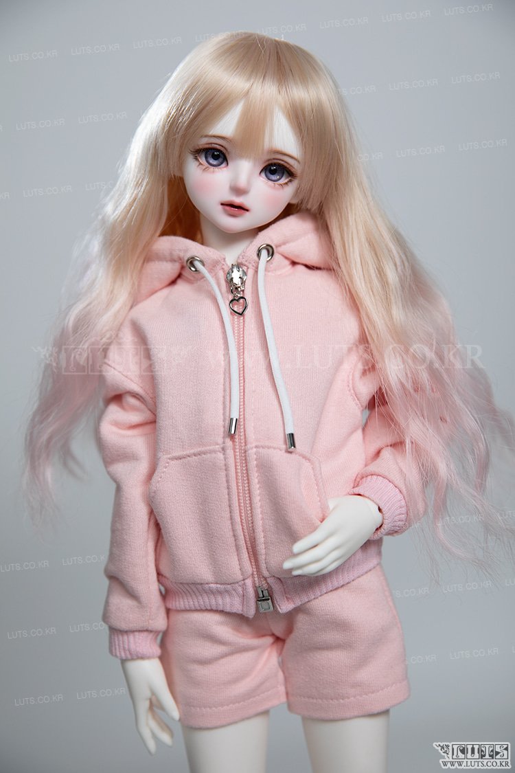 Lutsdoll * Another Place tweet media