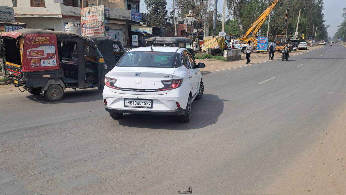 ambala_gold's tweet photo. @NHAI_Official @nitin_gadkari  Shame on NHAI Worker dwara Ambala Ke Saha Chonk Per Wrong Side se Car Lekar gya mere kehne per mujhe kehta Road meri hi jaha marji se lekar jau Our Public Place me Behave Galat tha Mai ek Social Media Journalist Hun Tab Ye Haal Hai Car No. NHAI https://t.co/854Eiyvrdy