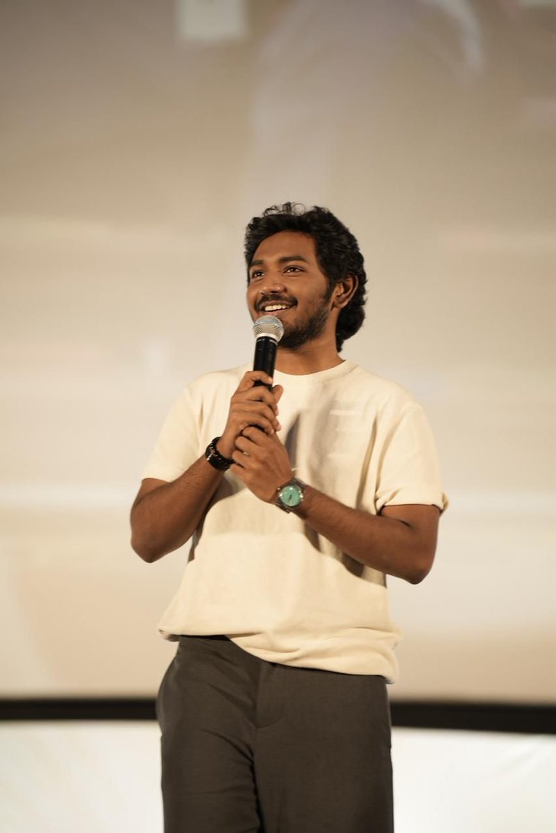 iamrajesh_pov's tweet image. #Dhanush Sir Is The 1st and Foremost Reason that I am Standing As a Director Now,In #Vaathi Movie there is a Scene i Get an Award,You Told Me In Real Life also You should Get an Award  &amp;amp; I should Admire You...I am already Proud To Stand Here As a Director As Your AD.
In