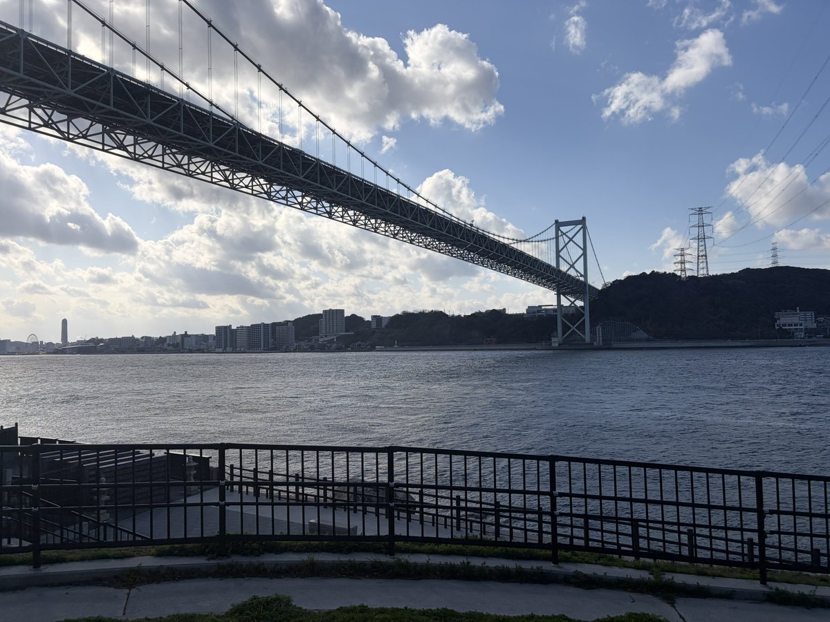 つかたつ tweet media