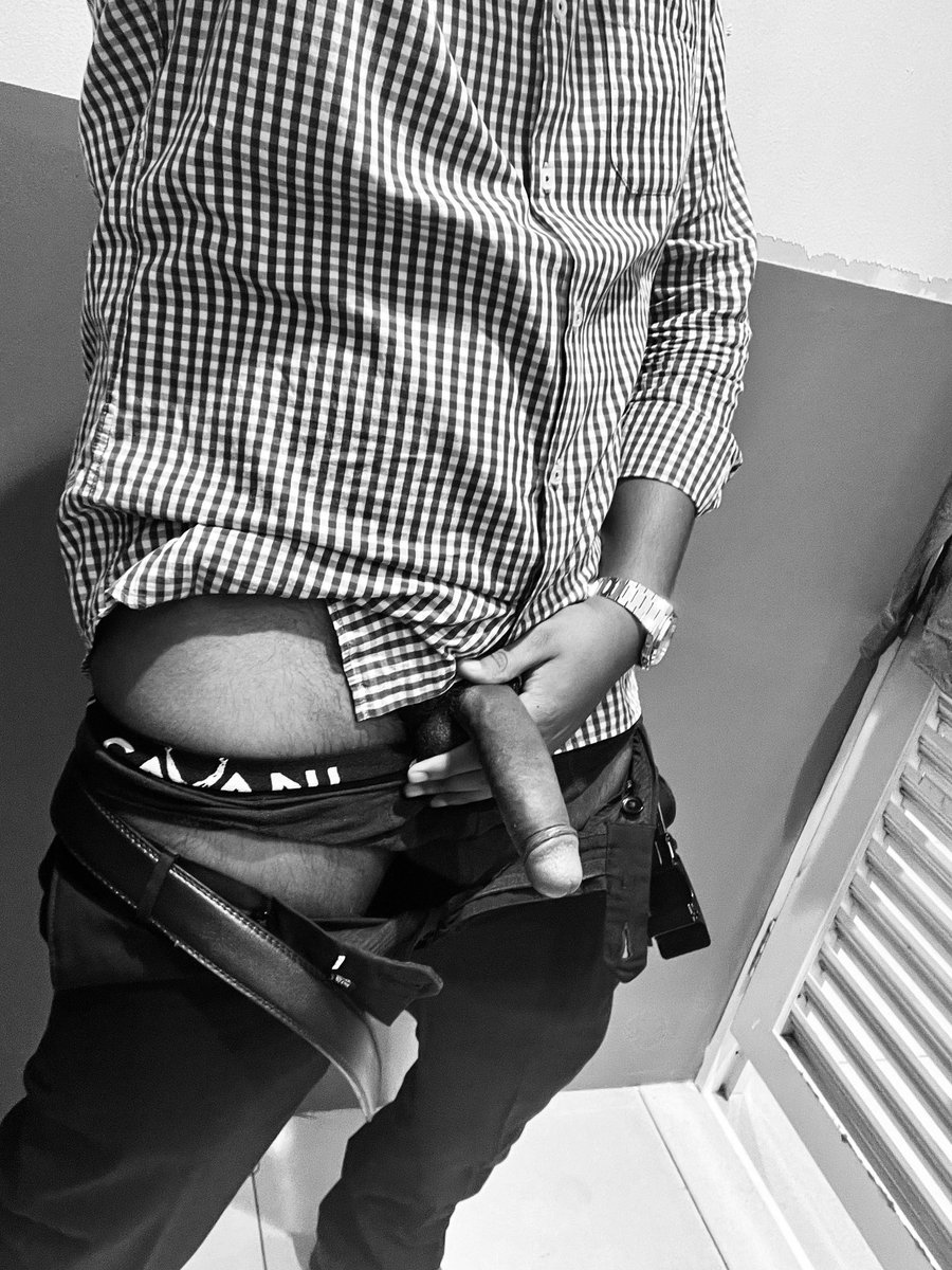 GreshSmith's tweet photo. Changing Room Fun &amp; Flashing 🙈😈👻
#publicmallflash #changingroom https://t.co/myTbWkIwql